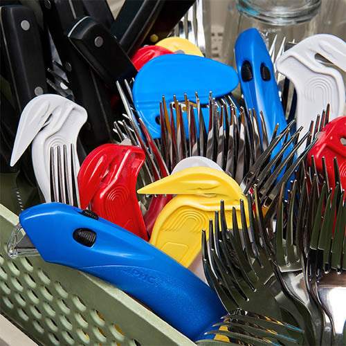 Disposable Safety Cutter with Auto-Locking Safety Hood