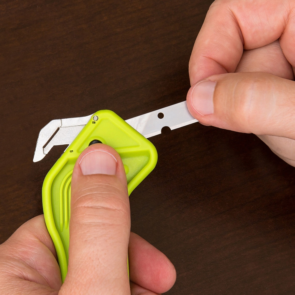 Concealed Blade Safety Cutter With Replaceable Blade