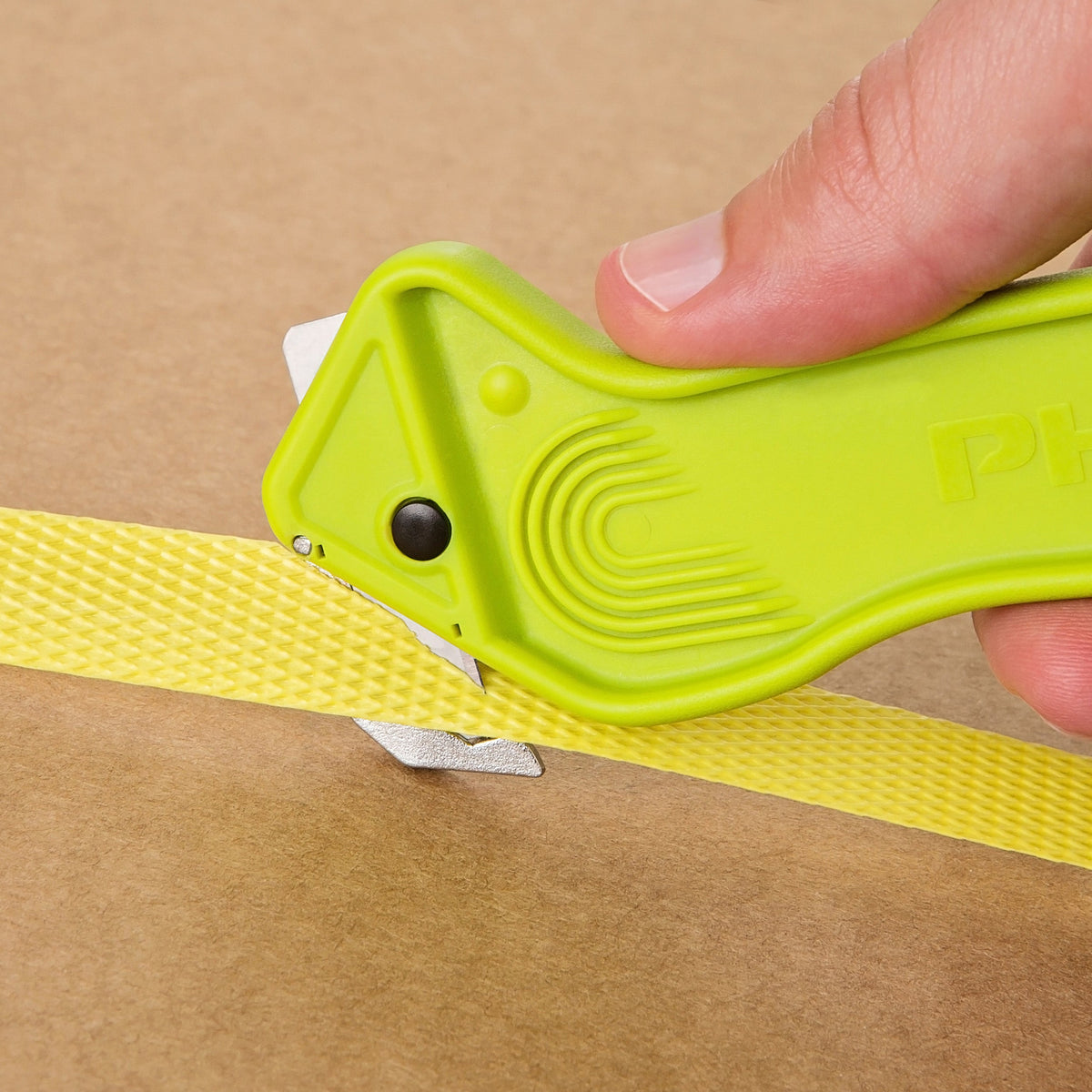 Concealed Blade Safety Cutter With Replaceable Blade
