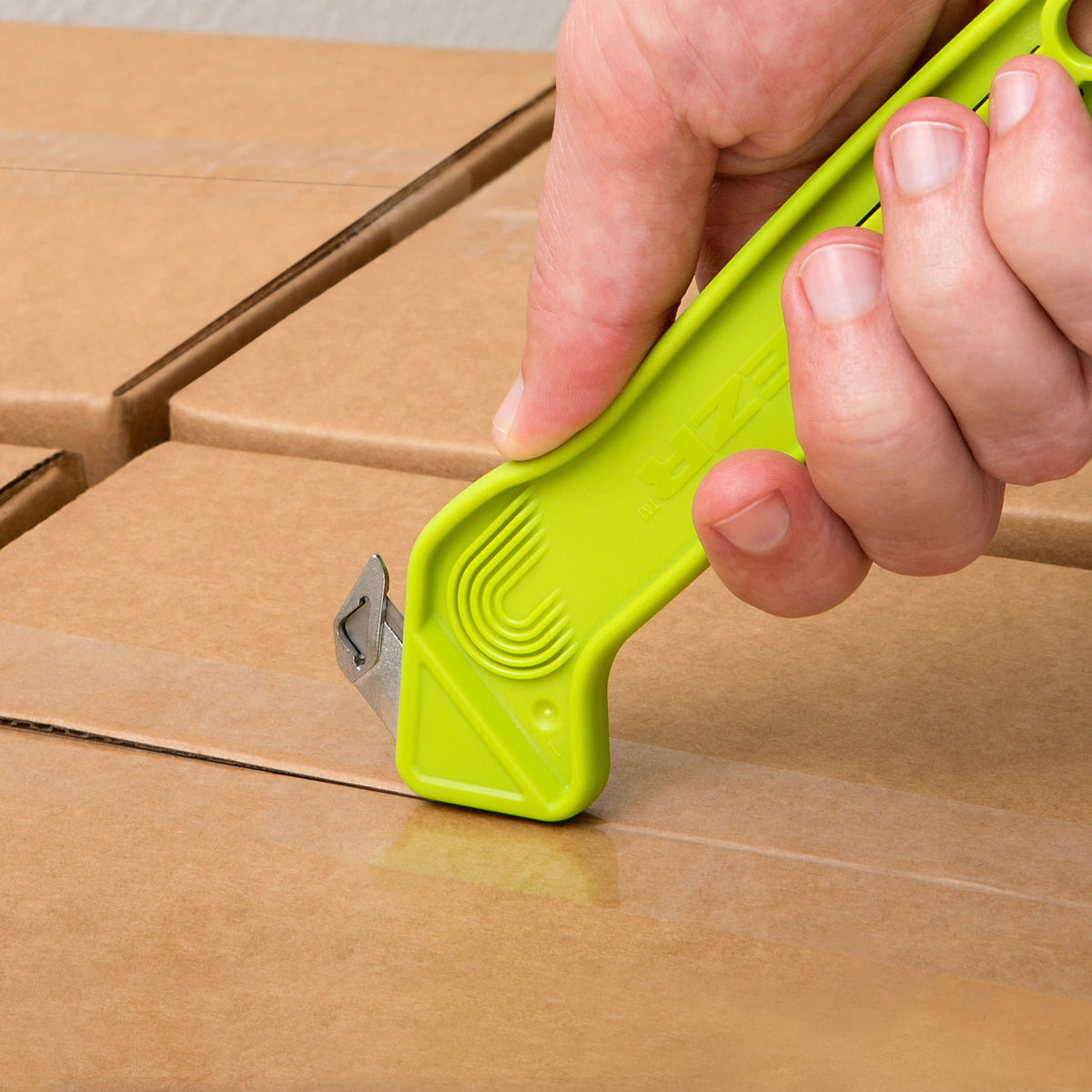 Concealed Blade Safety Cutter With Replaceable Blade