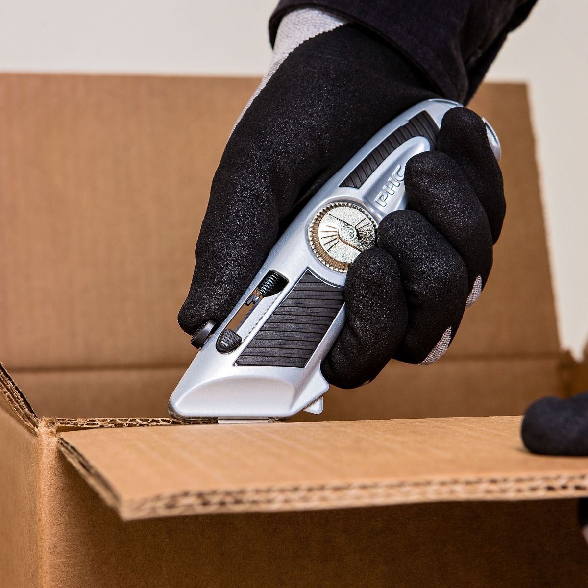 Smart-Retractable Metal Safety Knife
